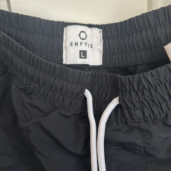 Empyre size large shorts - Picture 2 of 3